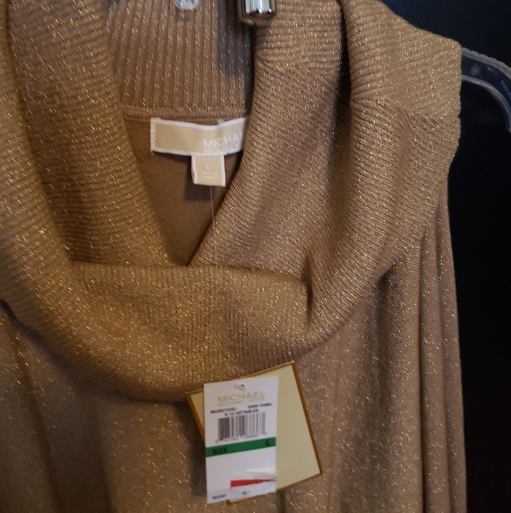 Woman sweater